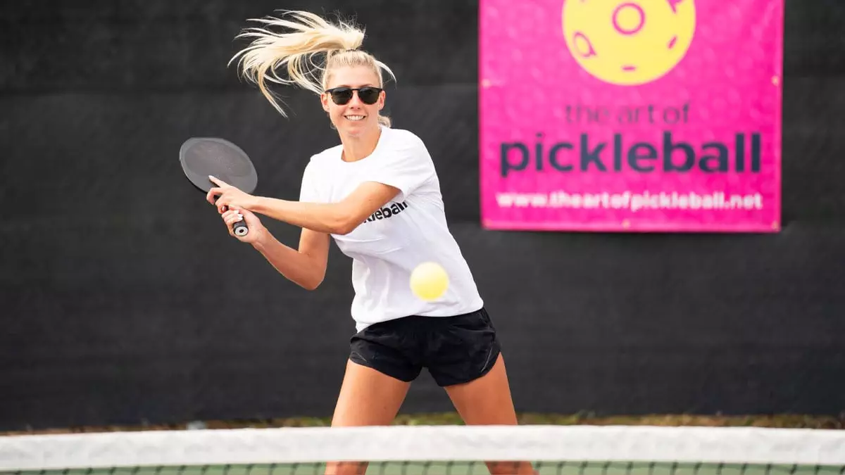 A Beginner's Guide to Returning a Serve in Pickleball