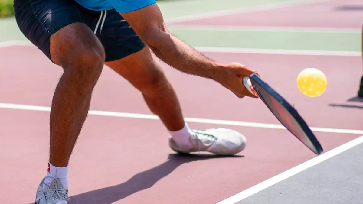 How to Hit an Effective Lob Shot in Pickleball