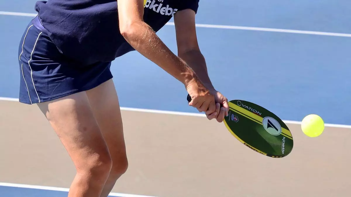 When to Hit a Lob Shot in Pickleball